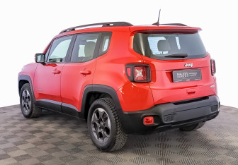 Подержанный автомобиль Jeep Renegade 2018 года (7 фото)
