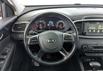 Подержанный автомобиль Kia Sorento 2019 года (28 фото)