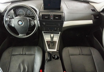 Подержанный автомобиль BMW X3 2007 года (9 фото)