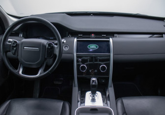 Подержанный автомобиль Land Rover Discovery Sport 2019 года (13 фото)