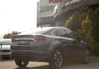 Подержанный автомобиль Geely Tugella 2023 года (4 фото)