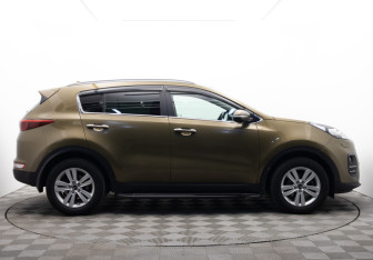 Подержанный автомобиль Kia Sportage 2016 года (6 фото)
