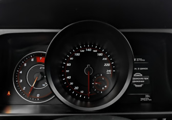 Подержанный автомобиль Hyundai Elantra Sedan 2022 года (16 фото)