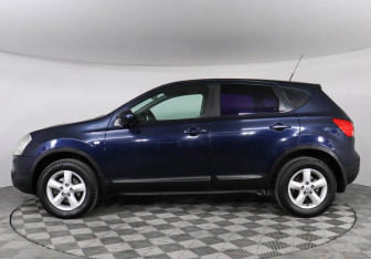 Подержанный автомобиль Nissan Qashqai 2008 года (8 фото)