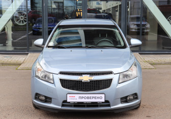 Подержанный автомобиль Chevrolet Cruze Sedan 2010 года (2 фото)