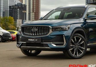 Подержанный автомобиль Geely Monjaro 2023 года (18 фото)