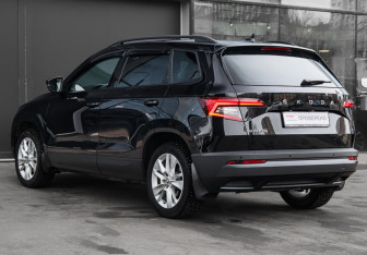 Подержанный автомобиль Skoda Karoq 2020 года (6 фото)