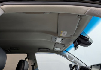 Подержанный автомобиль Toyota Land Cruiser Suv 2016 года (12 фото)