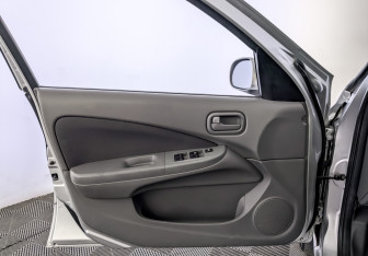 Подержанный автомобиль Nissan Almera Classic 2009 года (19 фото)