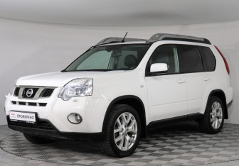 Подержанный автомобиль Nissan X-Trail 2014 года (1 фото)