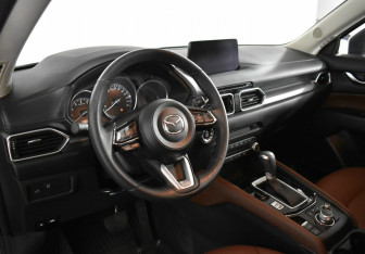 Подержанный автомобиль Mazda CX-5 2020 года (12 фото)