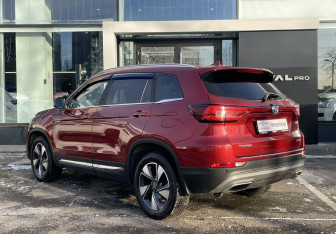 Подержанный автомобиль Changan CS75 2022 года (7 фото)