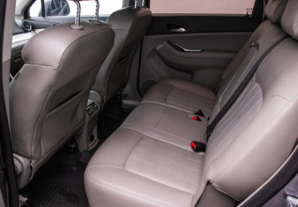 Подержанный автомобиль Chevrolet Orlando 2012 года (11 фото)