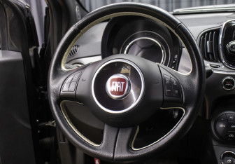 Подержанный автомобиль Fiat 500 Hatchback 2017 года (17 фото)