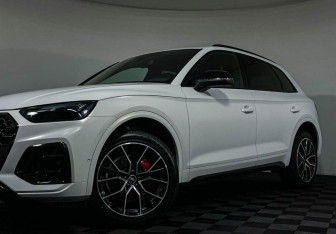 Подержанный автомобиль Audi Q5 2024 года (23 фото)