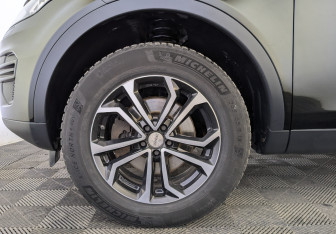 Подержанный автомобиль Land Rover Discovery Sport 2015 года (12 фото)