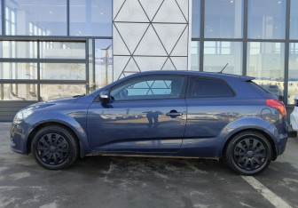 Подержанный автомобиль Kia Ceed Hatchback 2011 года (8 фото)