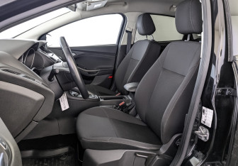 Подержанный автомобиль Ford Focus Sedan 2018 года (20 фото)