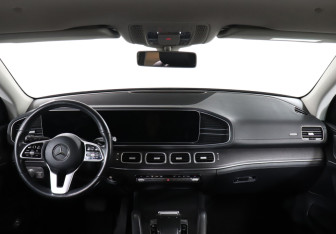 Подержанный автомобиль Mercedes-Benz GLE 2020 года (12 фото)
