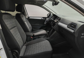 Подержанный автомобиль Volkswagen Tiguan 2021 года (9 фото)