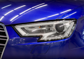 Подержанный автомобиль Audi A3 Sedan 2017 года (18 фото)
