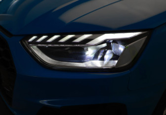 Подержанный автомобиль Audi A4 Sedan 2020 года (30 фото)