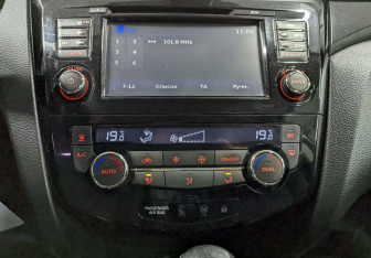 Подержанный автомобиль Nissan Qashqai 2014 года (23 фото)