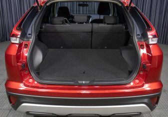 Подержанный автомобиль Mitsubishi Eclipse Cross 2021 года (10 фото)