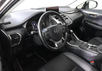 Подержанный автомобиль Lexus NX 2021 года (9 фото)