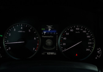 Подержанный автомобиль Lexus NX 2016 года (23 фото)
