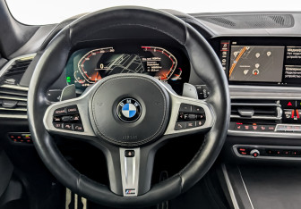 Подержанный автомобиль BMW X7 2020 года (22 фото)