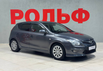 Подержанный автомобиль Hyundai i30 Hatchback 2010 года (3 фото)