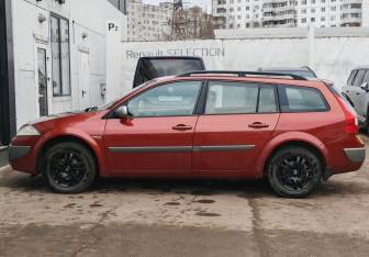 Подержанный автомобиль Renault Megane Wagon 2007 года (8 фото)