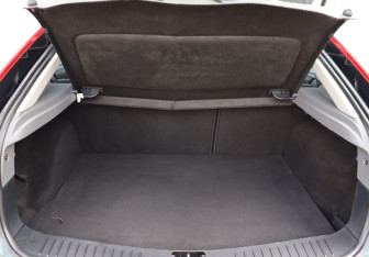 Подержанный автомобиль Ford Focus Hatchback 2009 года (19 фото)
