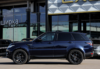 Подержанный автомобиль Land Rover Range Rover Sport 2015 года (8 фото)