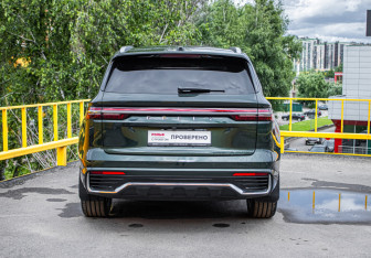Подержанный автомобиль Geely Monjaro 2025 года (5 фото)