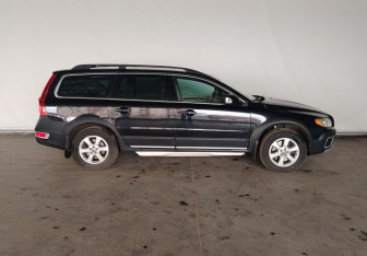 Подержанный автомобиль Volvo XC70 2008 года (8 фото)
