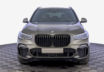 Подержанный автомобиль BMW X5 2021 года (2 фото)