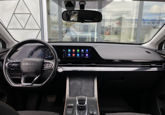 Подержанный автомобиль Omoda C5 2023 года (10 фото)