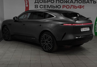 Подержанный автомобиль Avatr 11 2023 года (6 фото)