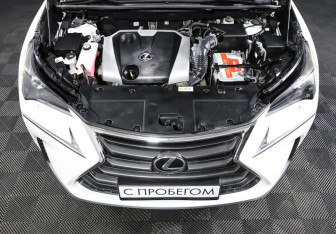Подержанный автомобиль Lexus NX 2017 года (9 фото)
