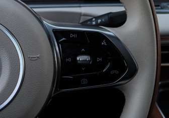 Подержанный автомобиль Voyah Free 2023 года (30 фото)