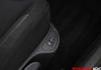 Подержанный автомобиль Peugeot 308 Hatchback 2008 года (12 фото)