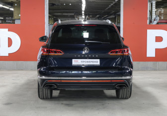 Подержанный автомобиль Volkswagen Touareg 2020 года (6 фото)