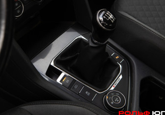 Подержанный автомобиль Volkswagen Tiguan 2017 года (20 фото)