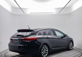 Подержанный автомобиль Hyundai i40 Wagon 2014 года (5 фото)