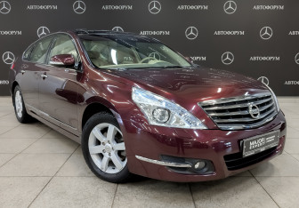 Подержанный автомобиль Nissan Teana 2013 года (3 фото)