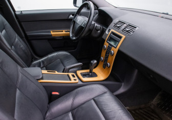 Подержанный автомобиль Volvo S40 2007 года (9 фото)