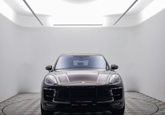 Подержанный автомобиль Porsche Macan 2018 года (2 фото)
