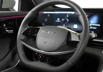 Подержанный автомобиль Exeed RX 2023 года (7 фото)